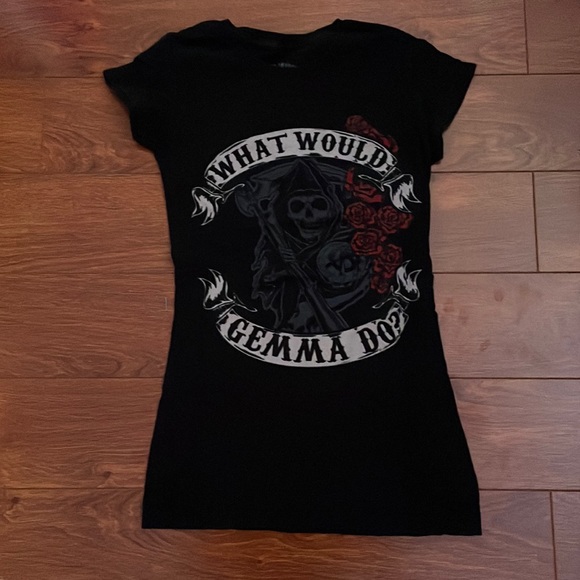 sons of anarchy Tops - Sons of Anarchy “What would Gemma Do?” T-shirt Size S